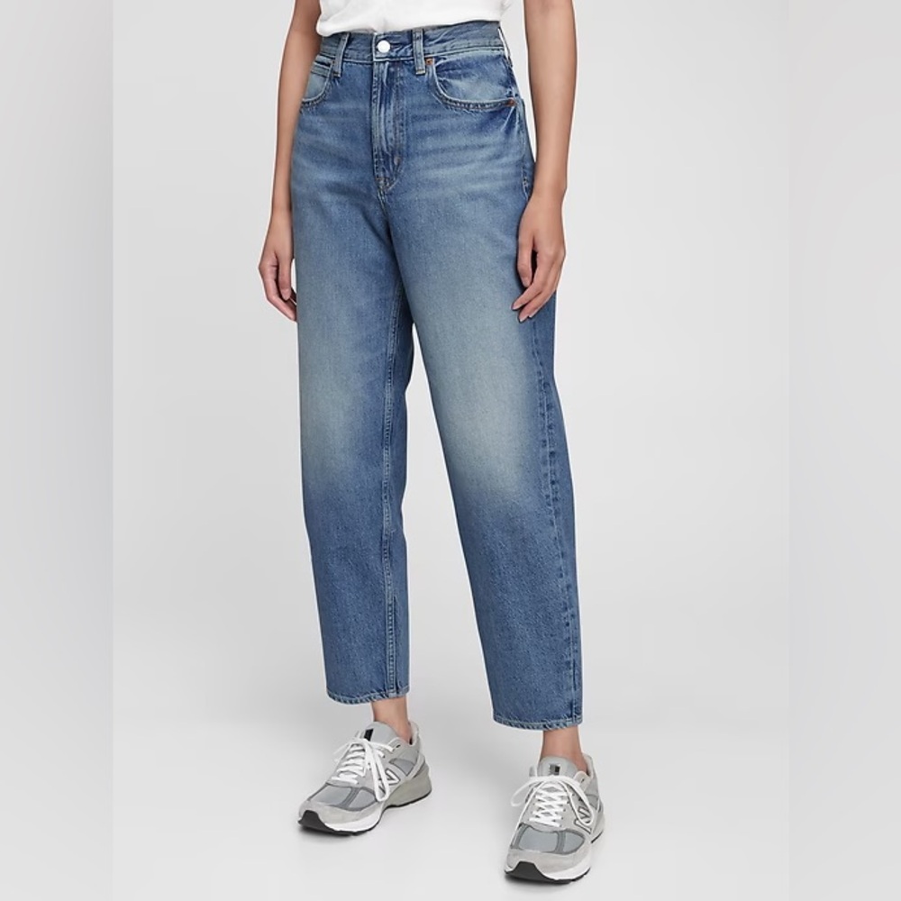 Gap High Rise Barrel Jeans with Washwell in Light Indigo